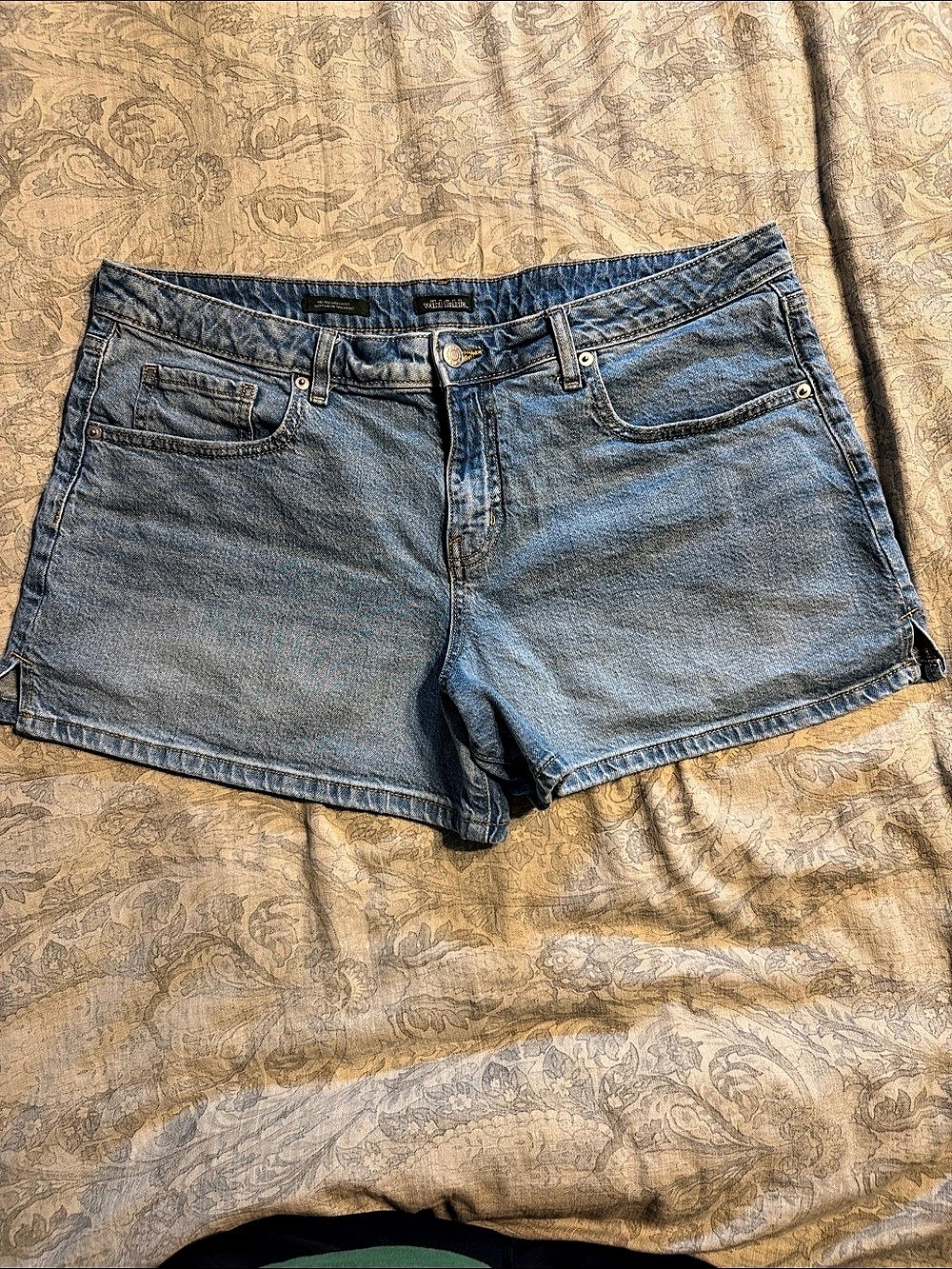 Wild Fable Mid-Rise Midi Short Blue Size 16